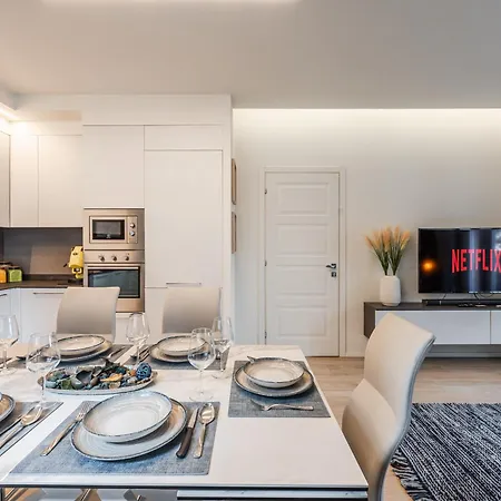 Terrazza D'oro - Large Terrace And Free Parking * Modena