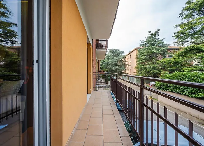 Terrazza D'oro - Large Terrace And Free Parking Μόντενα